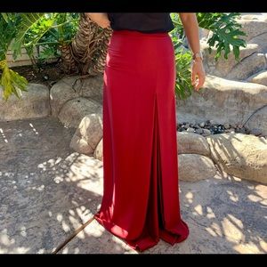 NWT Dark Red Carolina Herrera Maxi skirt. Size 6
